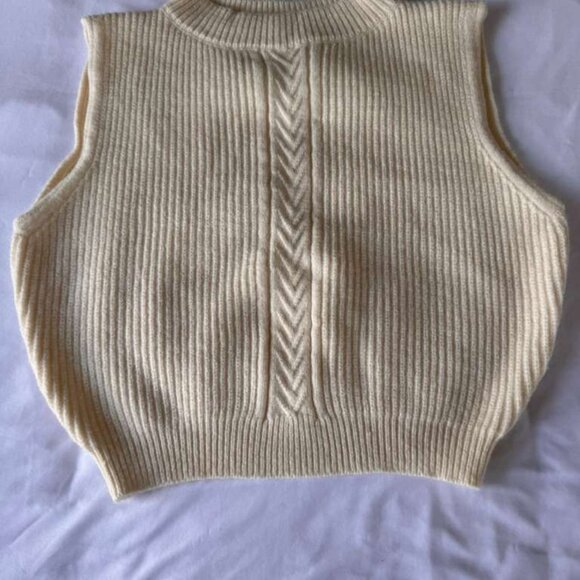 Winter Sleeveless Vest Paired with a Hight Waisted Slip Bodycon Skirt a Vintage - Picture 7 of 7